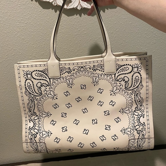 Mint Tory Burch Ivory Americana Bandana. #64494. - Picture 3 of 6